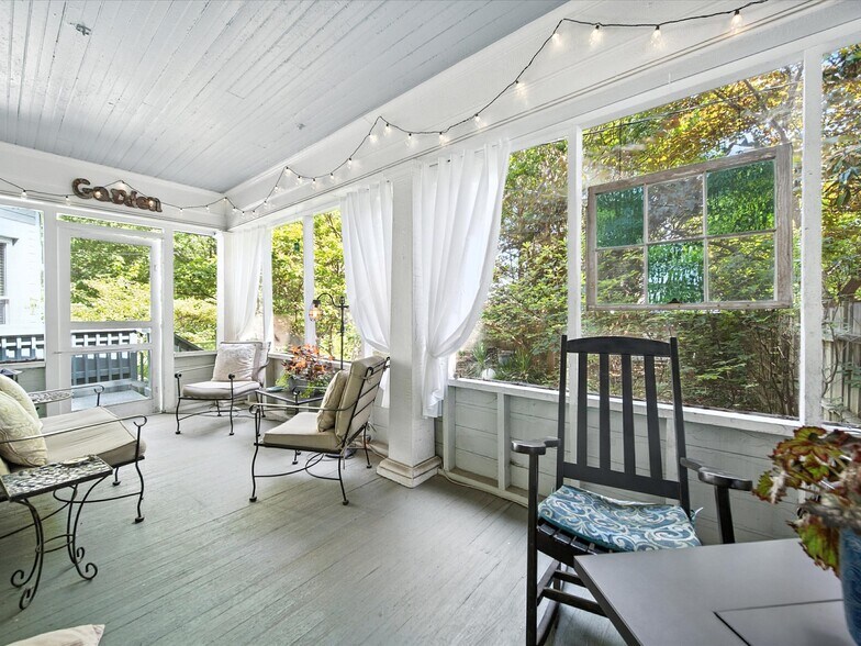 More Photos Of 221 N Main St, Clover Hospitality For Sale