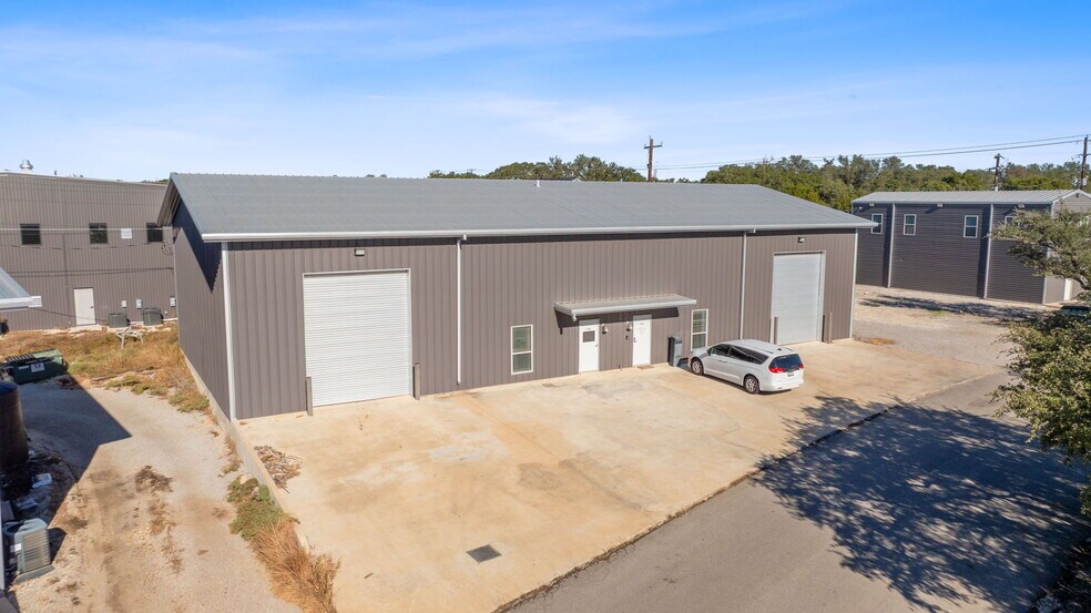 More Photos Of 14707 Fitzhugh Rd, Austin Warehouse For Lease