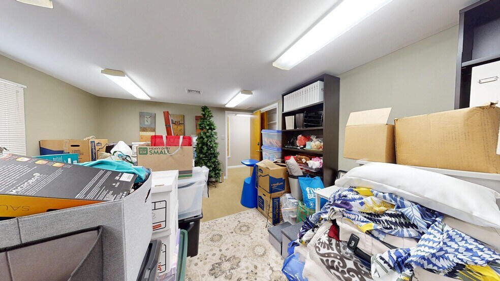 More Photos Of 172 Tuckerton Rd, Medford Office For Sale