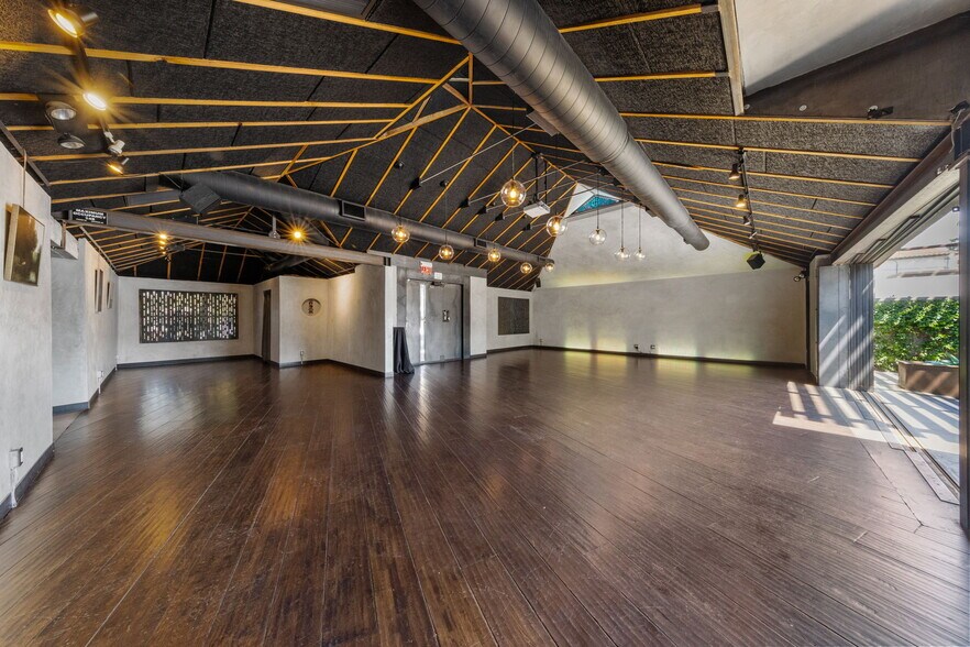 More Photos Of 553 California Ave, Boulder City Restaurant For Sale