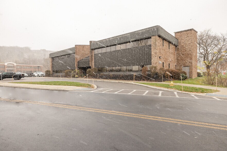 More Photos Of 1170 Pittsford-Victor Rd, Pittsford Office For Sale