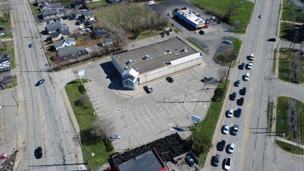 More Photos Of 2975 Lafayette Rd, Indianapolis Freestanding For Lease