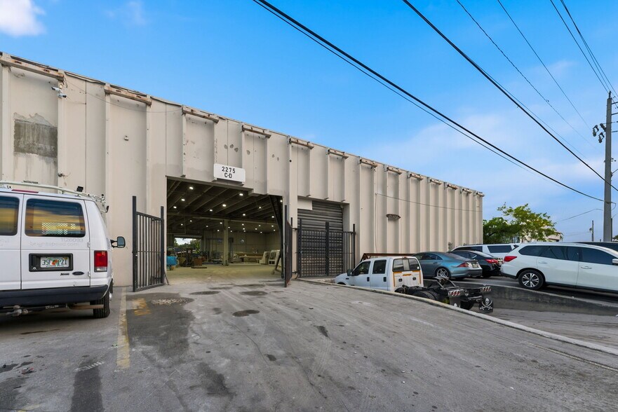 More Photos Of 2275 NW 150th St, Opa Locka Warehouse For Sale