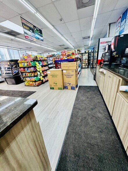 More Photos Of 13851 7th St, Dade City Service Station For Sale