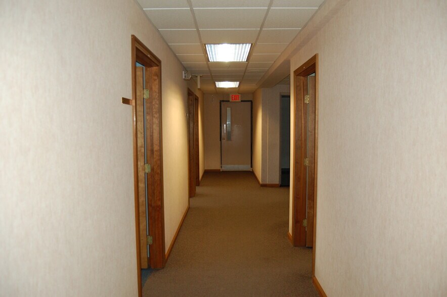 More Photos Of 2636 S Work St, Falconer Manufacturing For Lease