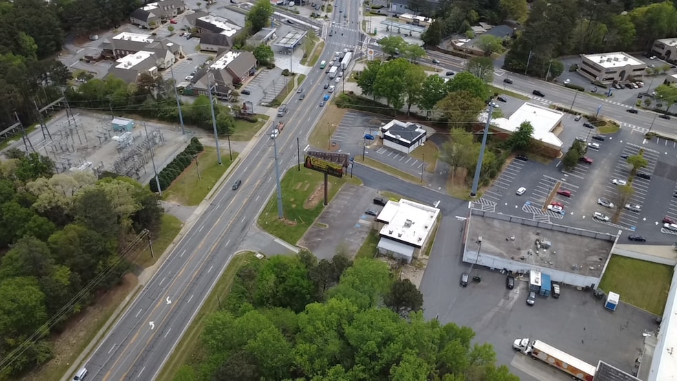 More Photos Of 7820 Holcomb Bridge Rd, Peachtree Corners General Retail For Sale