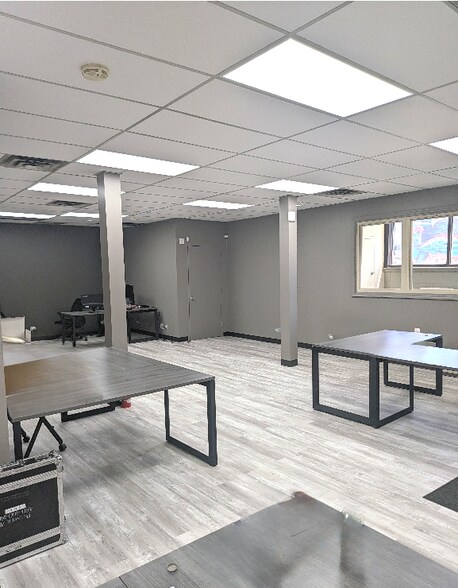 More Photos Of 448 N Halsted St, Chicago Warehouse For Lease