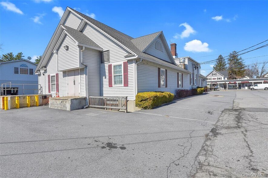 More Photos Of 868-870 Main St, Hopewell Junction Supermarket For Sale
