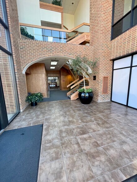 More Photos Of 4705 Columbus St, Virginia Beach Office For Lease