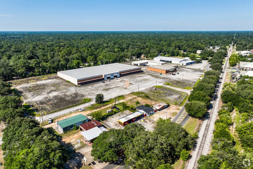 More Photos Of 1420 W Broad Ave, Albany Warehouse For Sale