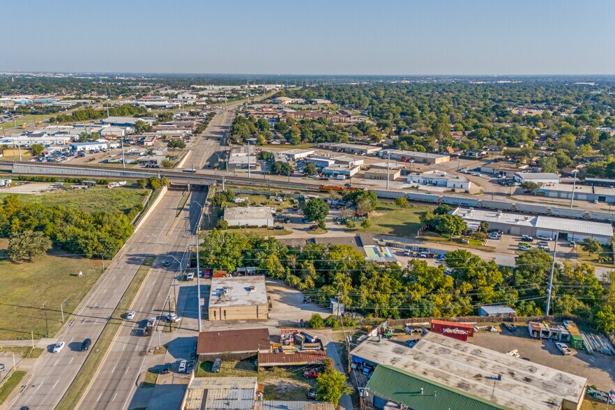 More Photos Of 250 Lavon Dr, Garland Industrial For Sale