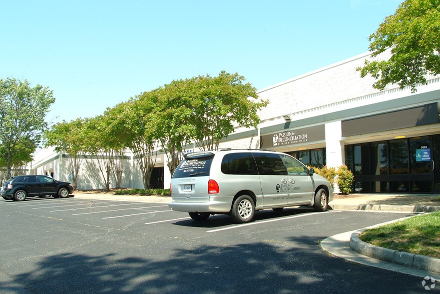 More Photos Of 5625-5663 S Laburnum Ave, Richmond Unknown For Lease