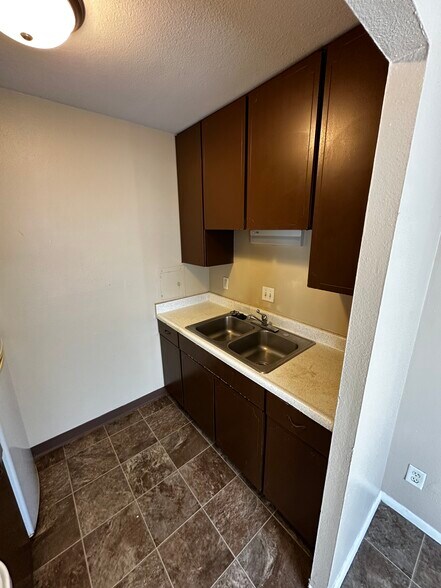 More Photos Of 125 20th Ave SW, Cedar Rapids Apartments For Sale