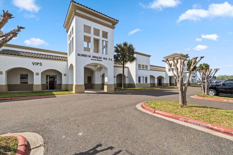 More Photos Of 1200 E Savannah Ave, McAllen Medical For Lease