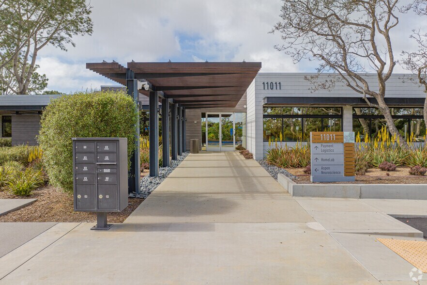 More Photos Of 11011 N Torrey Pines Rd, La Jolla Research And Development For Lease
