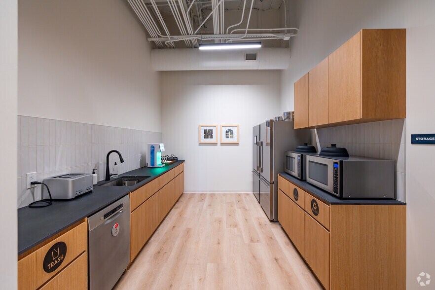 More Photos Of 3110 N Central Ave, Phoenix Coworking Space