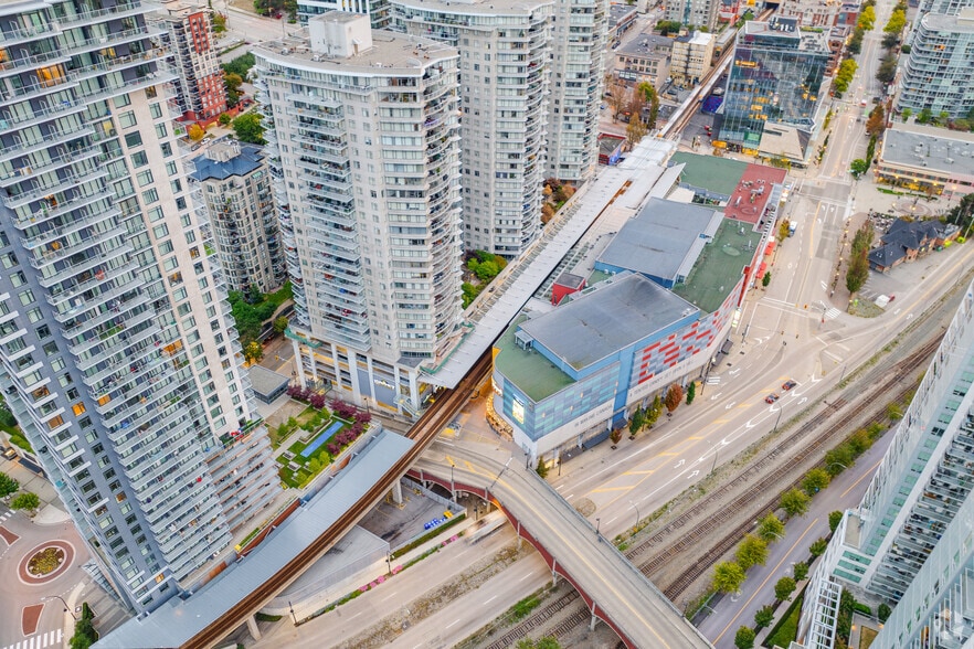 More Photos Of 800 Carnarvon St, New Westminster Unknown For Lease
