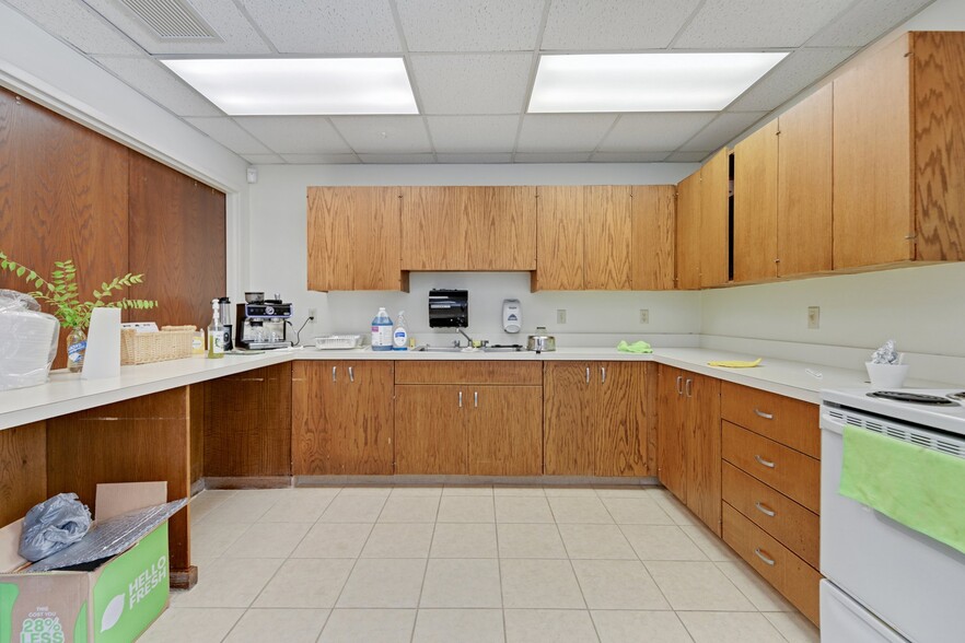 More Photos Of 762 S Court St, Montgomery Religious Facility For Sale