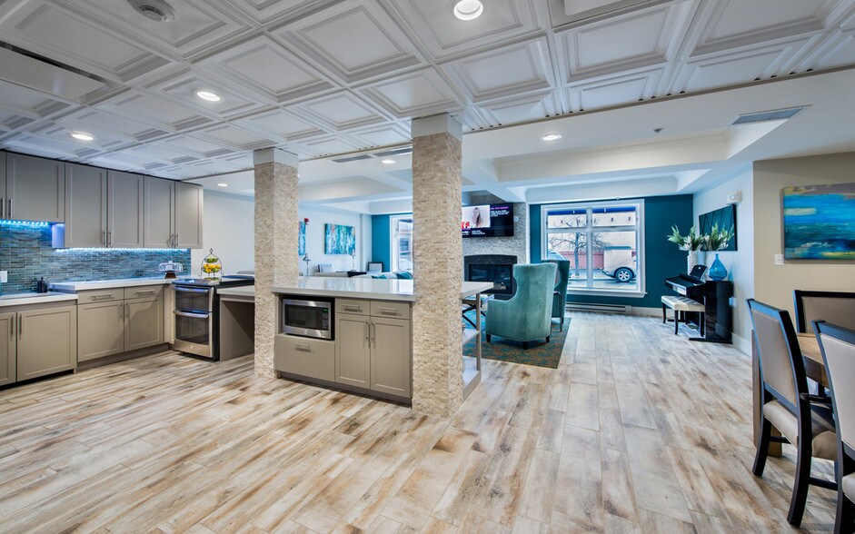More Photos Of 1027 Washington Ave, Golden Apartments For Lease