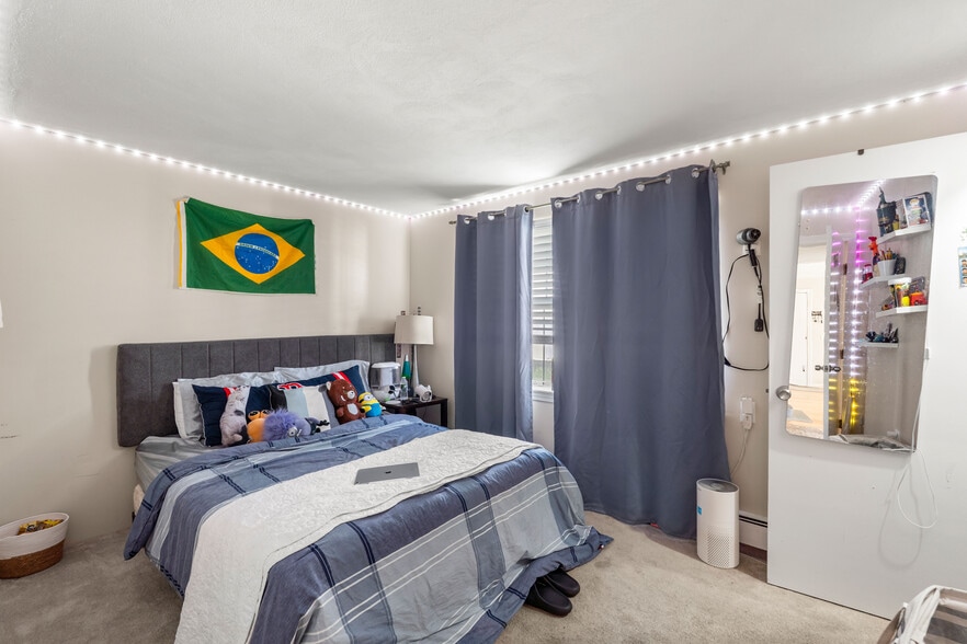 More Photos Of 32 Bradford St, Concord Apartments For Sale