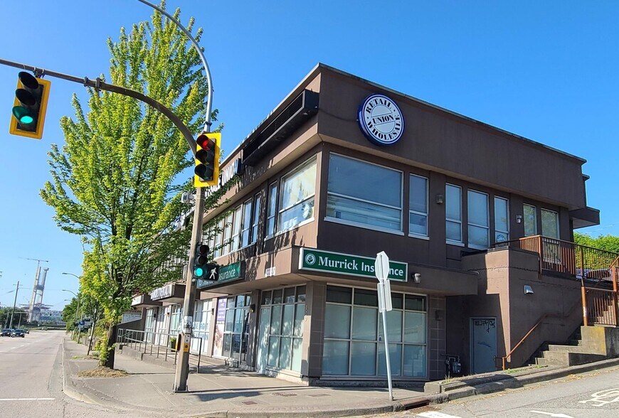 More Photos Of 129 Columbia St E, New Westminster Office For Sale