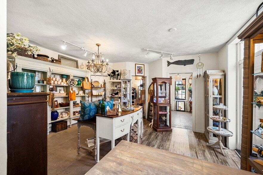 More Photos Of 30-32 Water Street #2, Newburyport General Retail For Sale
