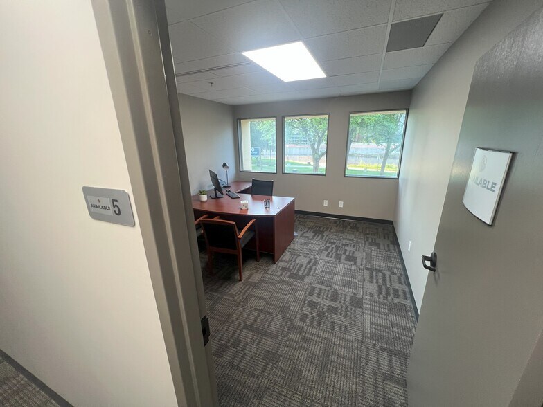 More Photos Of 300 3rd Ave SE, Rochester Coworking Space