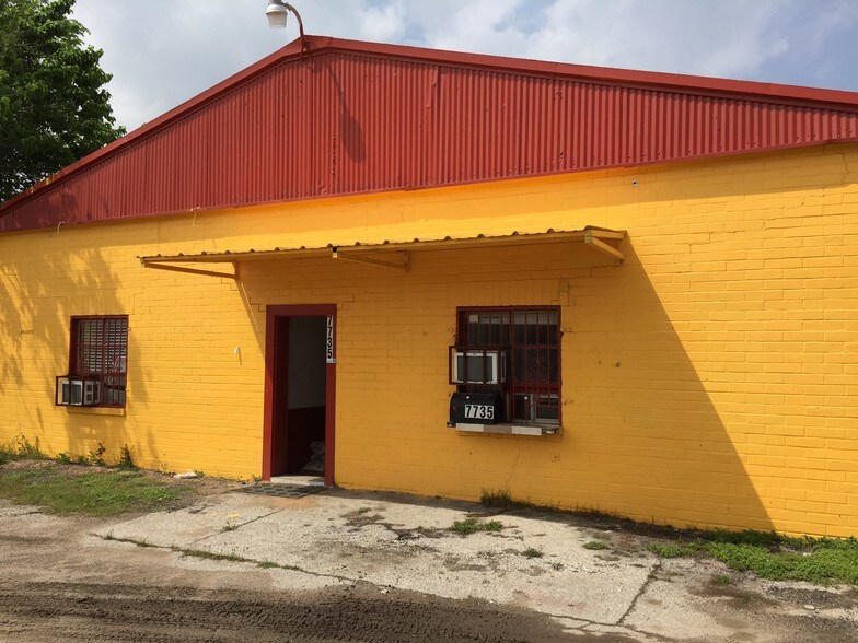 More Photos Of 7735 Lettie St, Houston Auto Salvage Facility For Lease