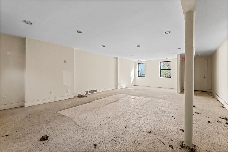 More Photos Of 132-134 S Swan St, Albany Office Residential For Sale