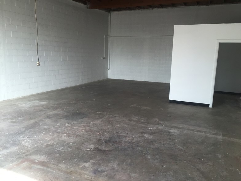 More Photos Of 6150 Rutland Ave, Riverside Warehouse For Lease