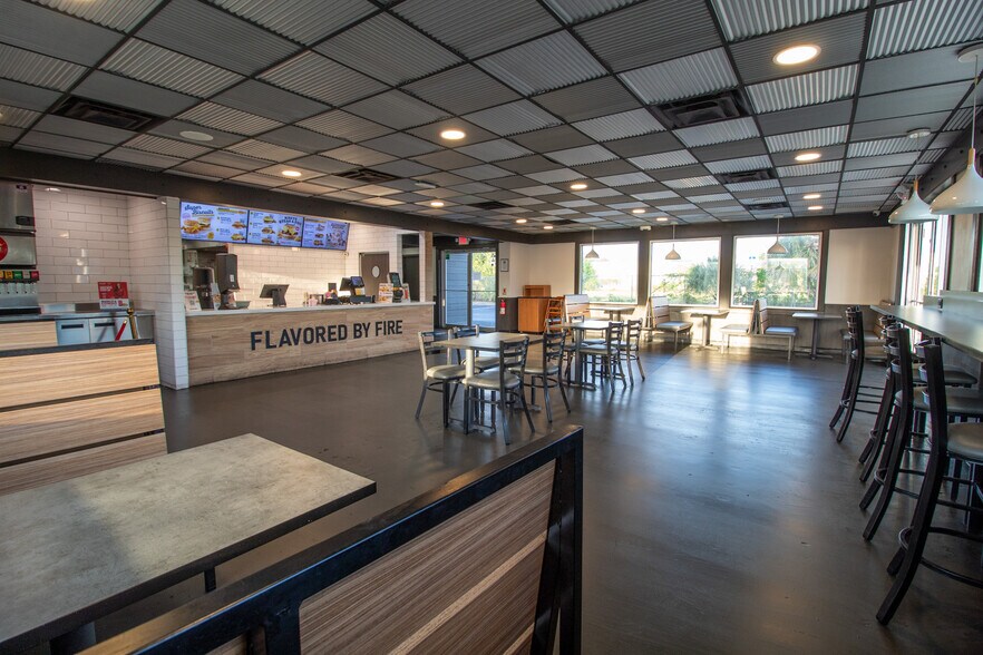 More Photos Of 504 W Vine St, Kissimmee Restaurant For Sale