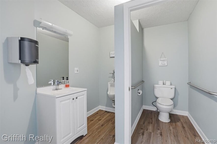 More Photos Of 131 E Main St, Vernon Religious Facility For Sale