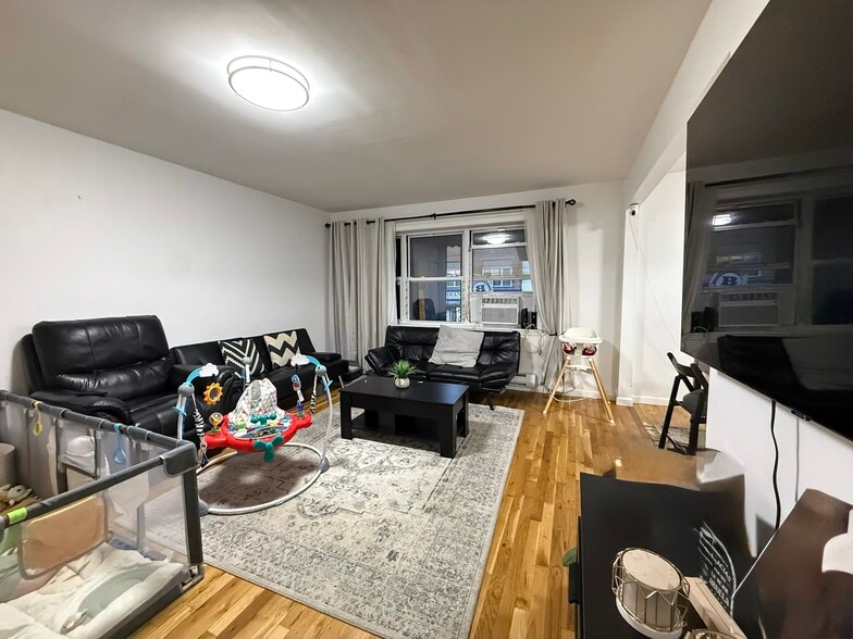 More Photos Of 1846 College Point Blvd, College Point Storefront Retail Residential For Sale