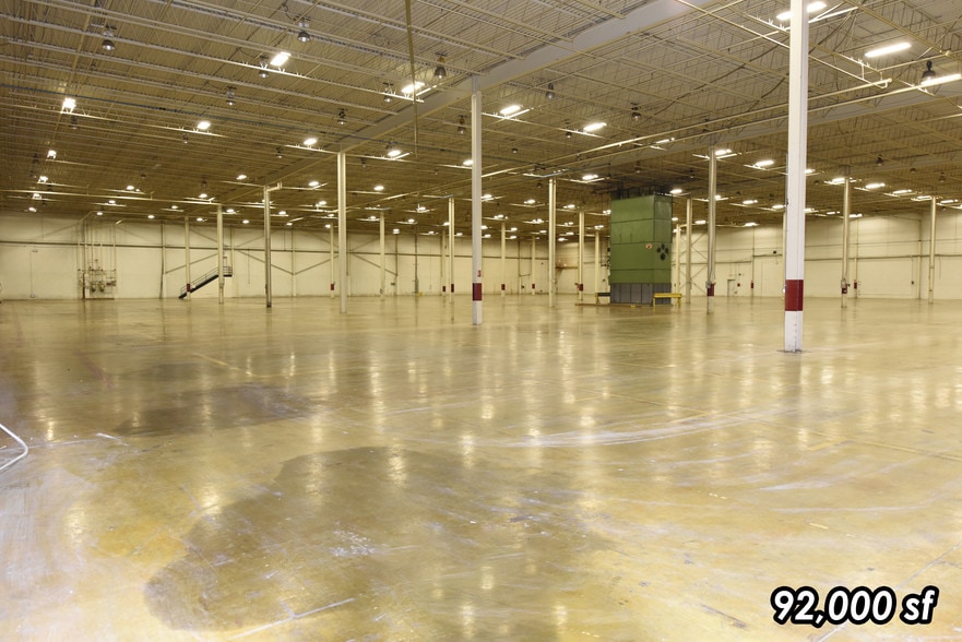 More Photos Of 2525 Monroe Blvd, Norristown Distribution For Lease