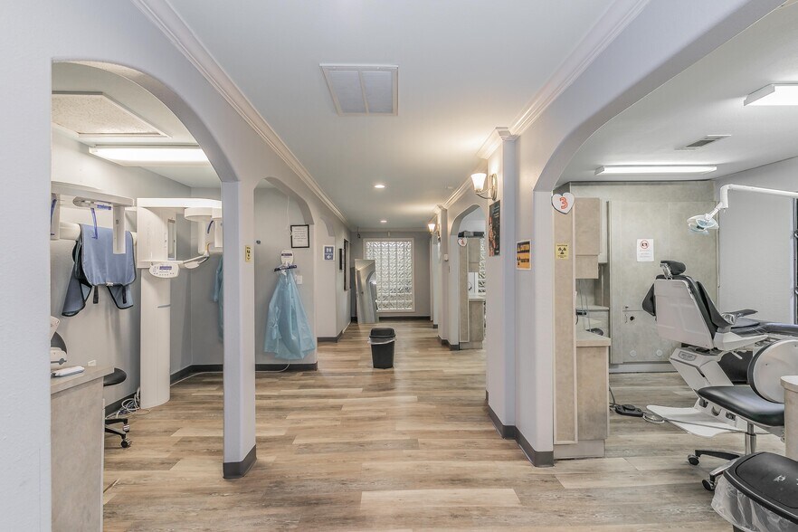 More Photos Of 2823 Kendale Dr, Dallas Medical For Sale