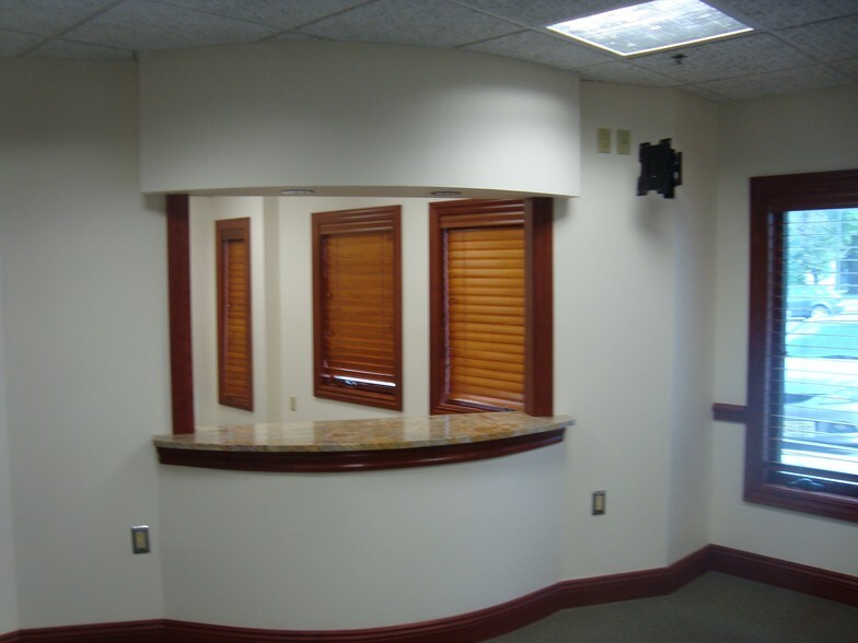 More Photos Of 1015 New Rd, Northfield Medical For Sale