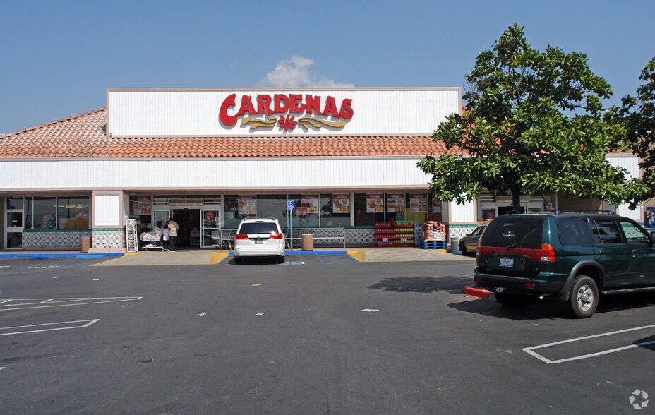 More Photos Of 1451-1469 S San Jacinto Ave, San Jacinto Restaurant For Lease