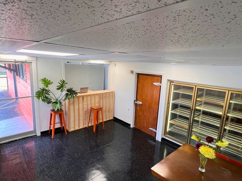 More Photos Of 33 Zabelle Ave, Auburn Restaurant For Sale