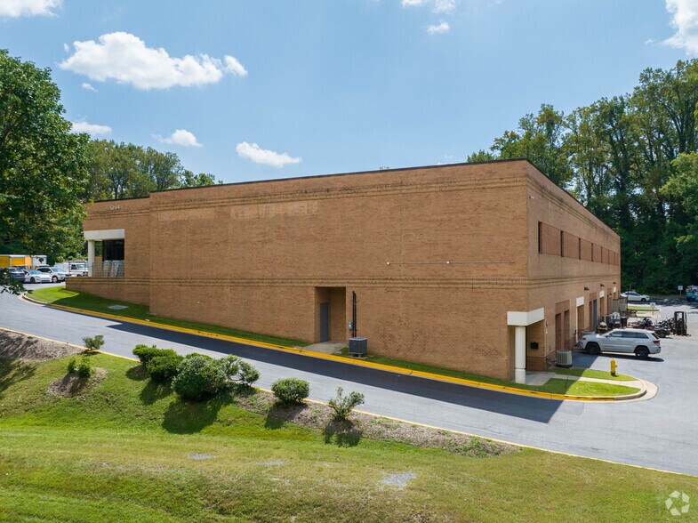 More Photos Of 1244 Ritchie Hwy, Arnold Light Distribution For Lease