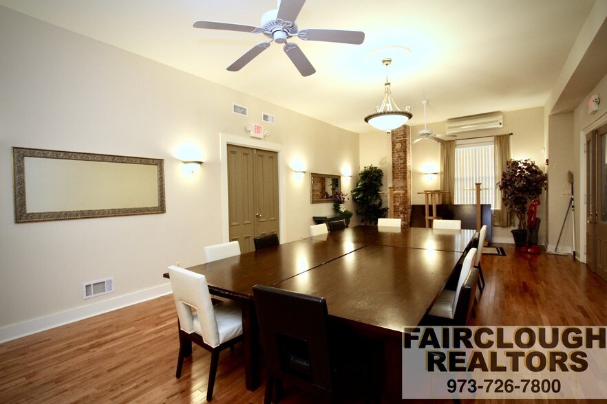 More Photos Of 430 Front St, Belvidere Hotel For Sale