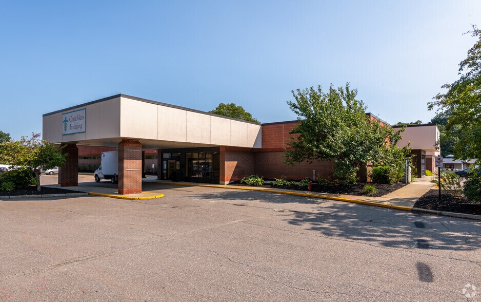 More Photos Of 165 Mill St, Leominster Medical For Lease