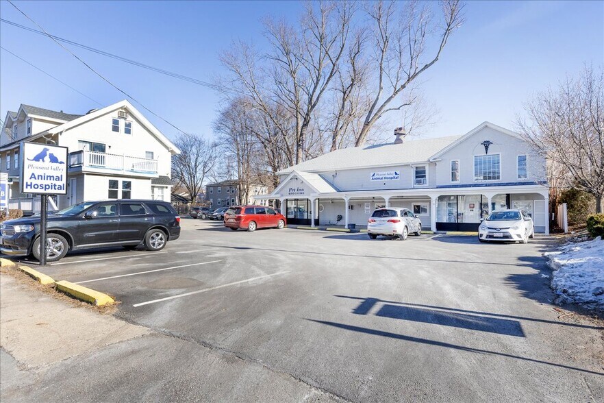 More Photos Of 21 Jackson St, Methuen Veterinarian Kennel For Sale