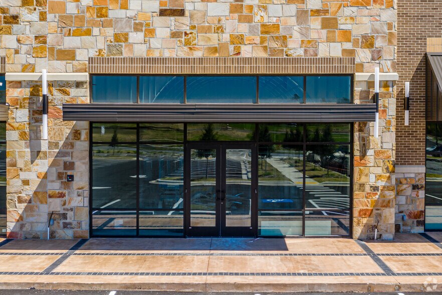 More Photos Of Chenal Pky, Little Rock Unknown For Lease