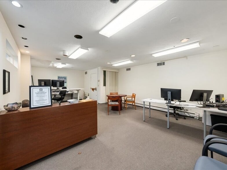 More Photos Of 44 Trapelo Rd, Belmont Office For Sale