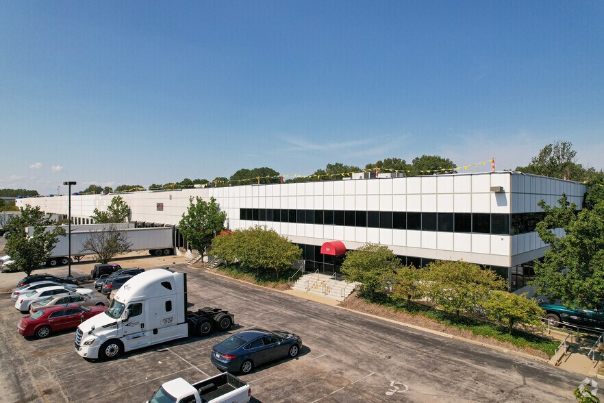Primary Photo Of 160-275 Corporate Woods Ct, Bridgeton Warehouse For Lease
