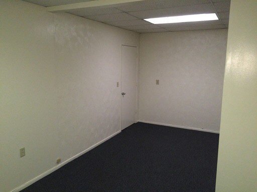 More Photos Of 934 W Grant Rd, Tucson Flex For Sale