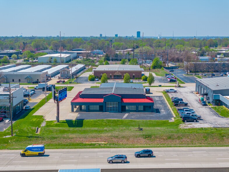 Primary Photo Of 350 S Ingram Mill Rd, Springfield Showroom For Lease