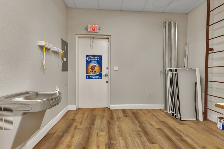 More Photos Of 701 JC Center Ct, Port Charlotte Storefront Retail Office For Sale