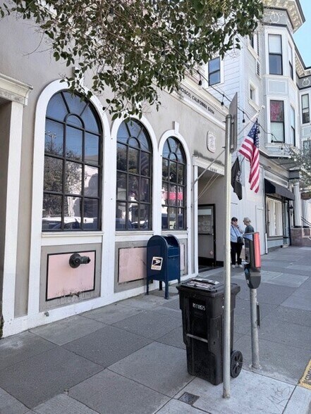 More Photos Of 4083 24th St, San Francisco Post Office For Sale