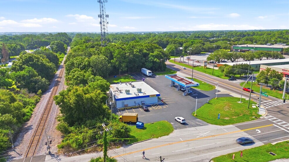More Photos Of 2590 Recker Hwy, Winter Haven Service Station For Sale
